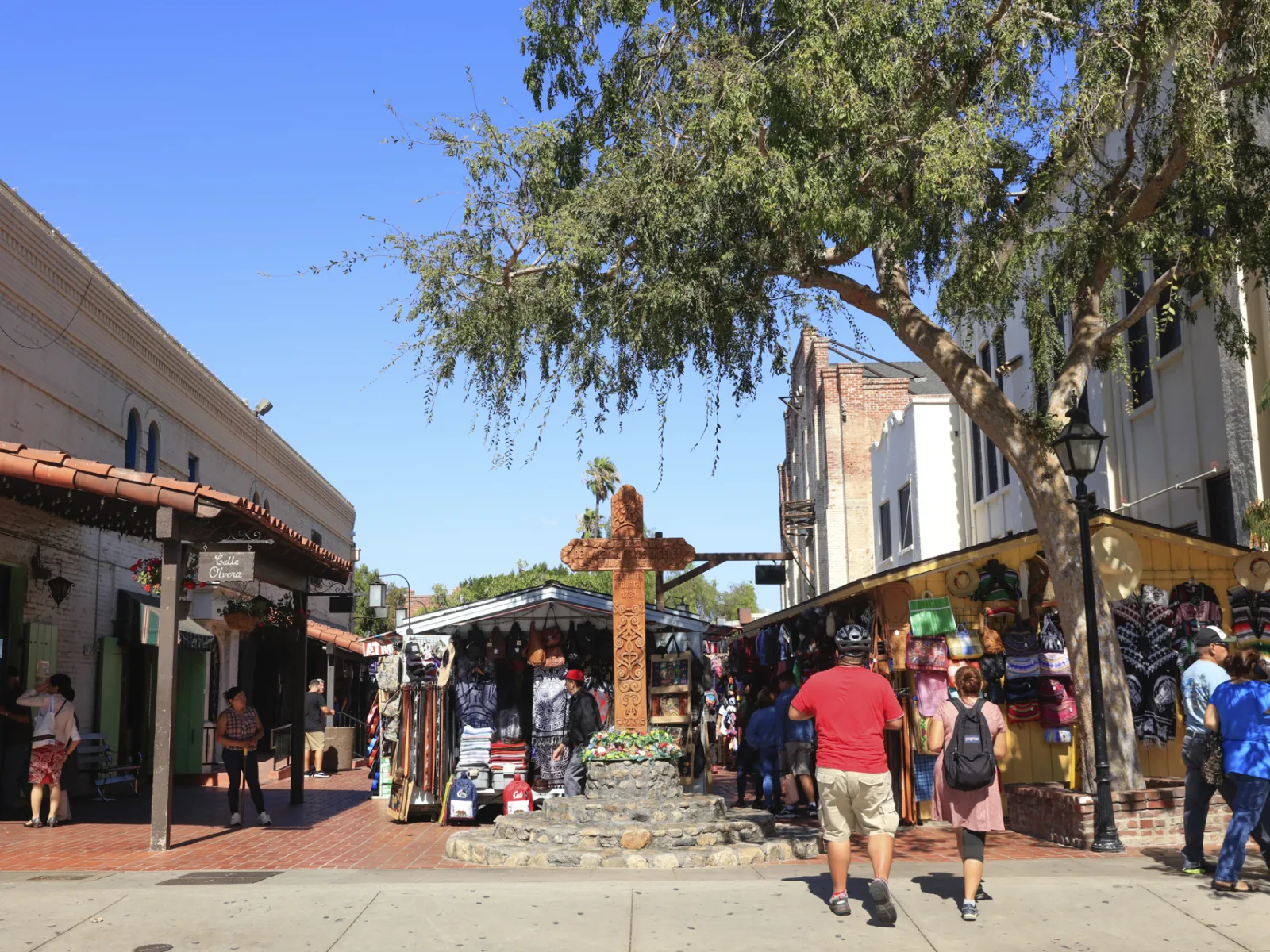 Discover Olvera Street and Historic El Pueblo de Los Angeles | Discover